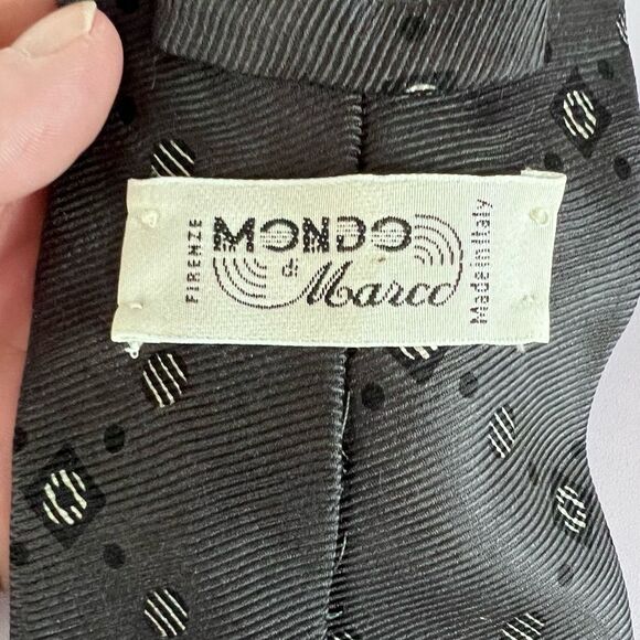 Vintage Mondo Di Marco Silk Diamond and Dot Gray Tie - Picture 6 of 9